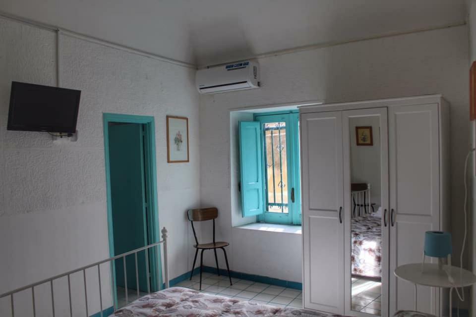 Bed and Breakfast Le Chiazzette Ачиреале Экстерьер фото