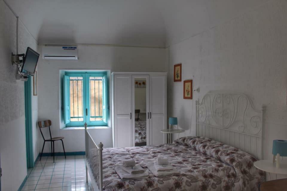 Bed and Breakfast Le Chiazzette Ачиреале Экстерьер фото