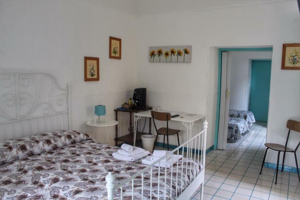 Bed and Breakfast Le Chiazzette Ачиреале Экстерьер фото